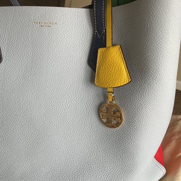 Tory Burch Perry Reversible Color-Block Large Tote - Picture 10 of 11